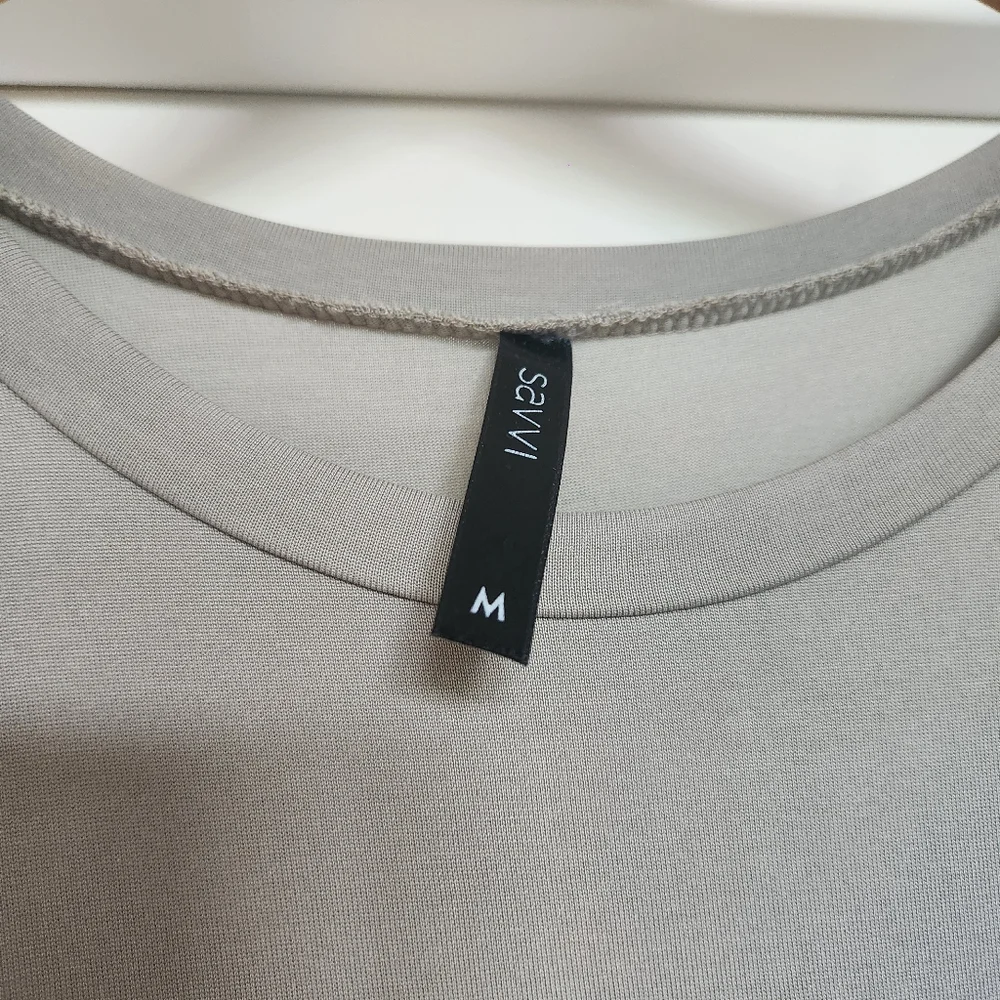 SAVVI - Grey Tank - Medium - Picture 2 of 5